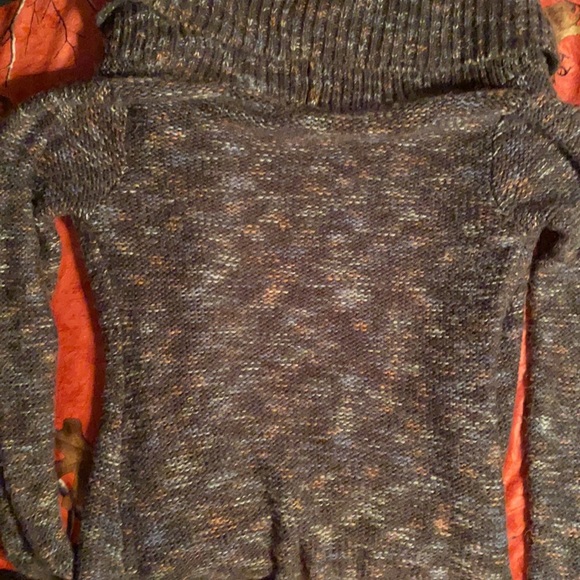 Cardigan - Picture 2 of 3